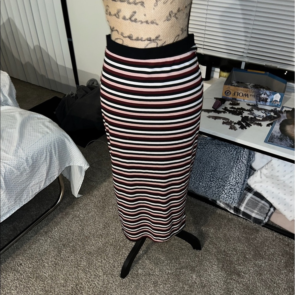 Charlotte Russe M striped pencil skirt